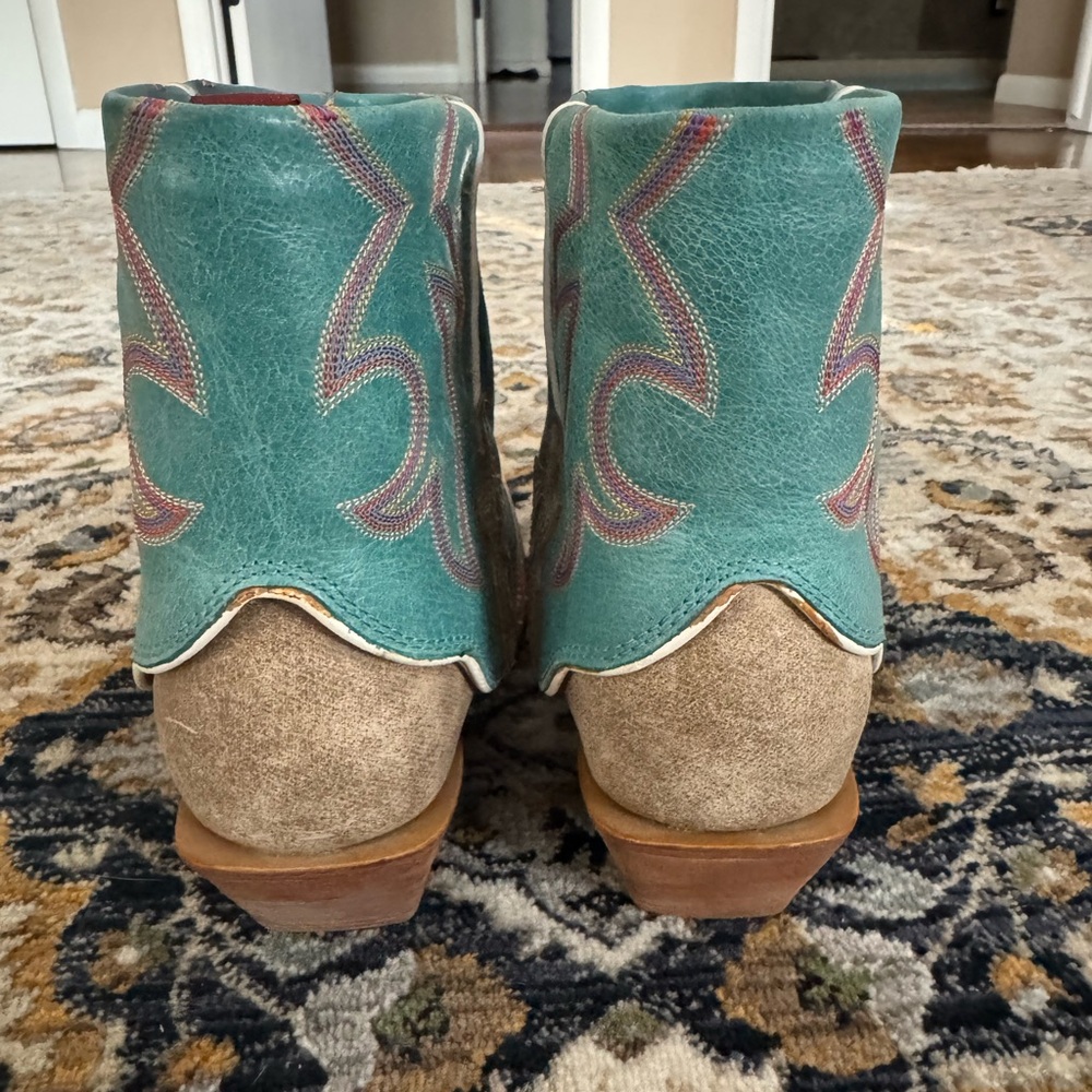 Stylish Turquoise Western Ankle Boots